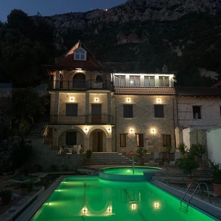 Villa Celaj “The Castle” Krujë Exteriér fotografie