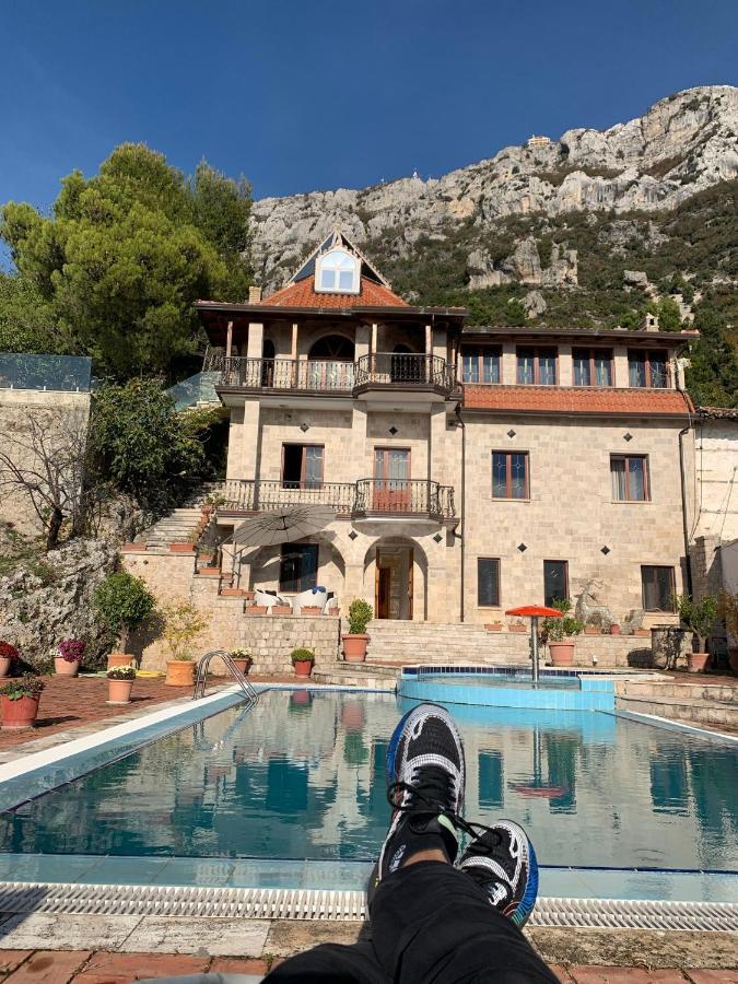 Villa Celaj “The Castle” Krujë Exteriér fotografie