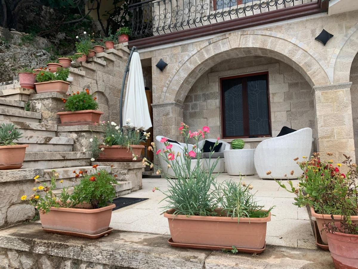 Villa Celaj “The Castle” Krujë Exteriér fotografie