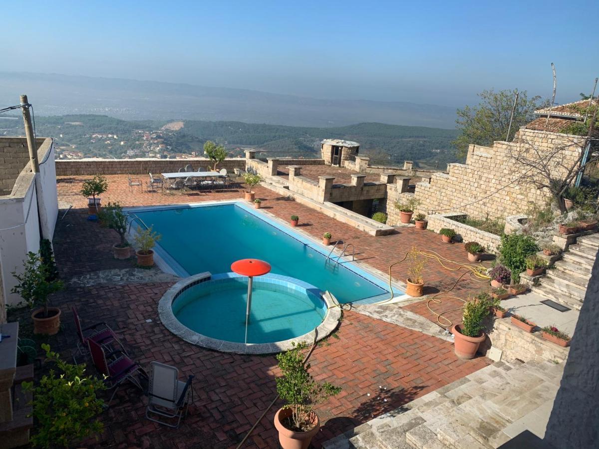 Villa Celaj “The Castle” Krujë Exteriér fotografie