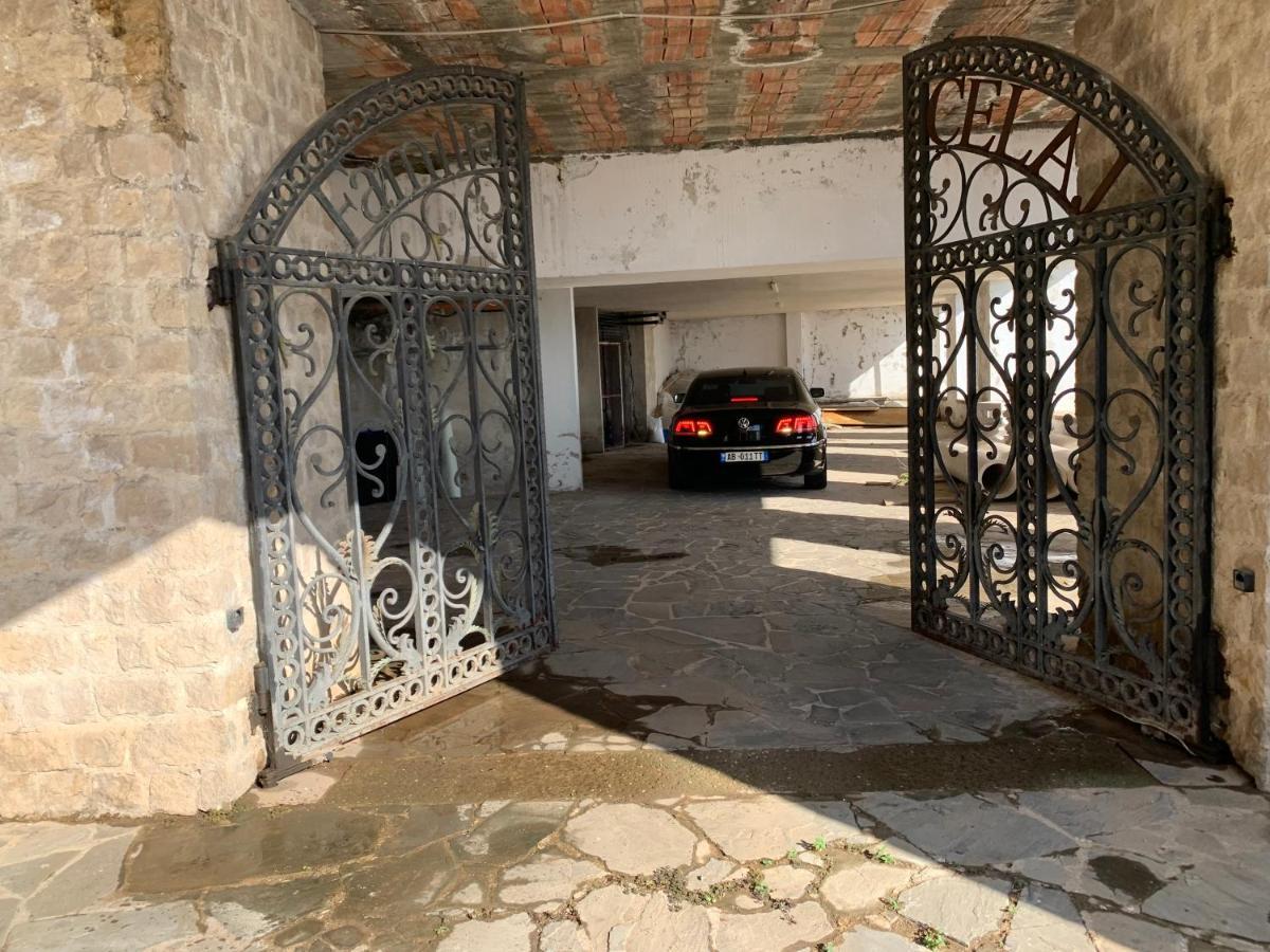 Villa Celaj “The Castle” Krujë Exteriér fotografie